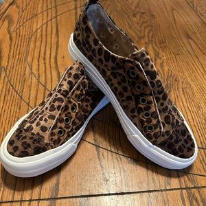 Leopard print velvet slip on sneakers